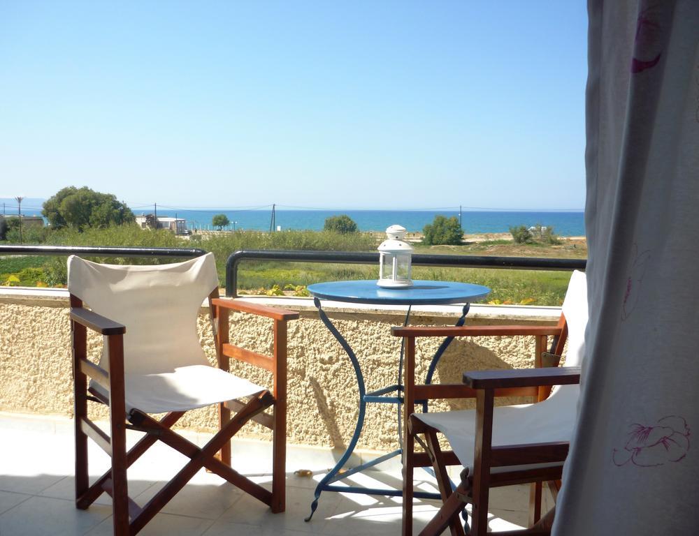 Villa Fleria Seaside Studios&Apts Gerani  Habitación foto