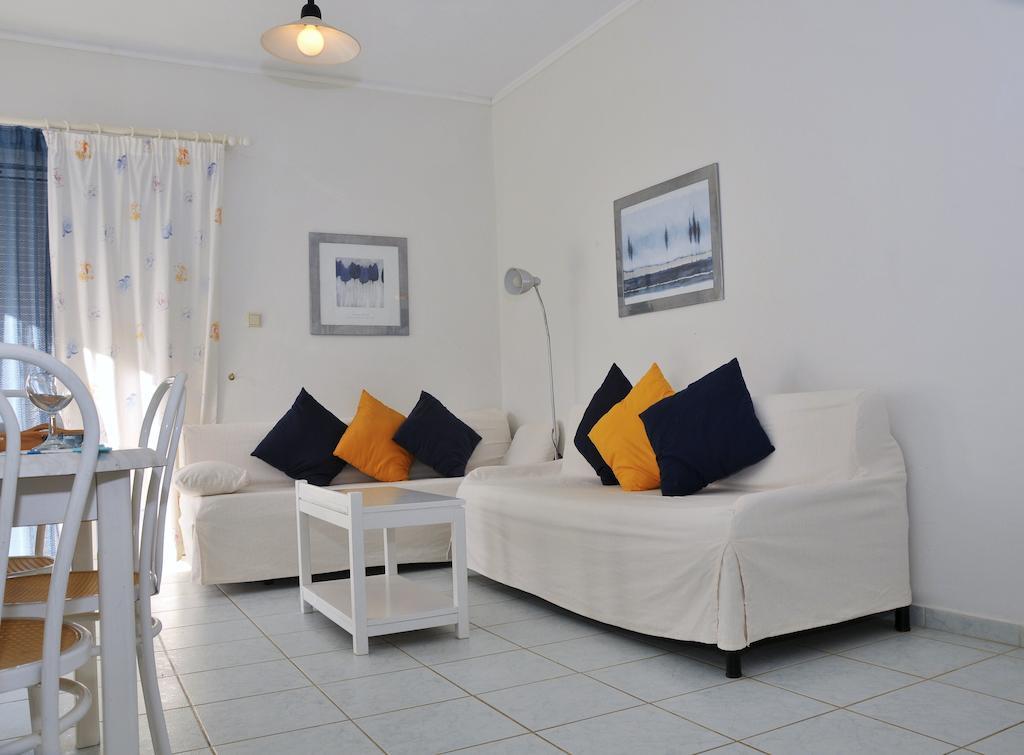 Villa Fleria Seaside Studios&Apts Gerani  Habitación foto